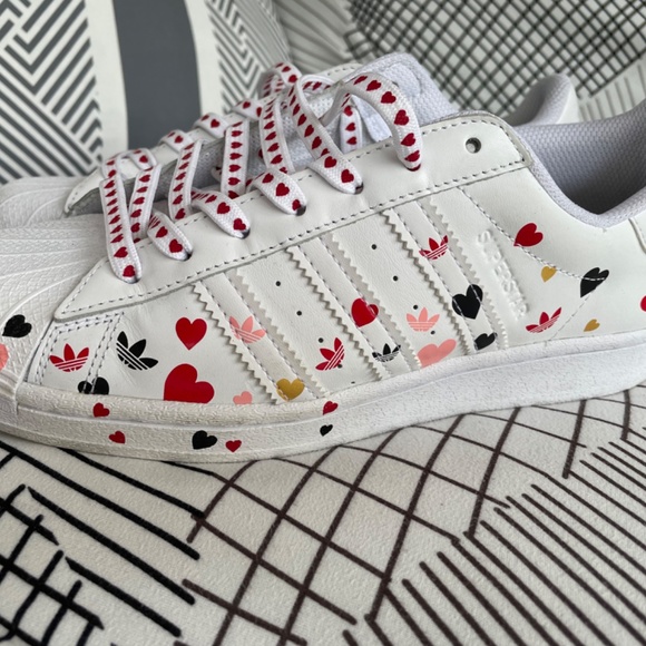 Limited edition Sneakers - Picture 2 of 3